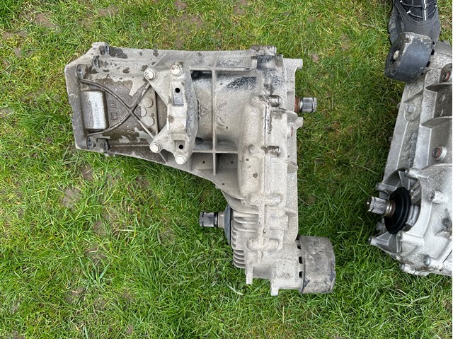 Демультиплікатор коробки передач 0BU341011Q VAG
