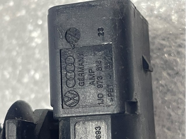 Роз’єм (фішка) універсальний 1J0973814 VAG