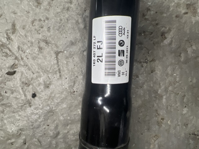 Привід правий 1K0407272LF VAG