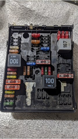 Монтажний блок Volkswagen Passat B6