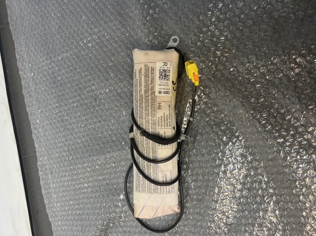 Подушка безпеки AIRBAG спинки сидіння, правого 1K8880242B VAG