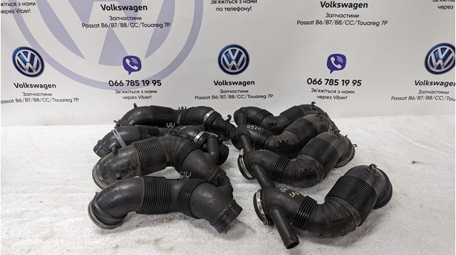 Патрубок повітряний, вихід повітряного фільтра 3C0129654M VAG