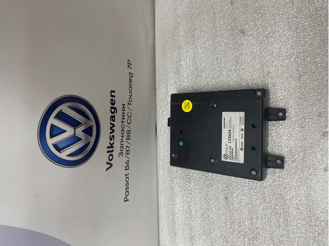 Блок керування мультимедійний 3C8035730 VAG