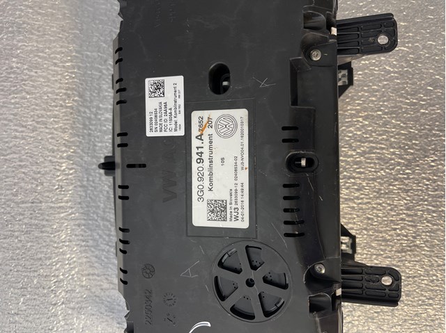 щиток приладу 3G0920941A VAG