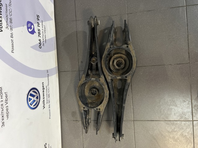 Балансир задній нижній 3QD505371B VAG