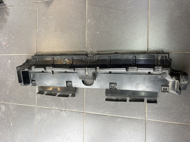 повітропровід радіатора 4M0121285AQ VAG