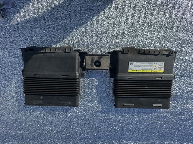 Повітроприймач 4M0129510D VAG
