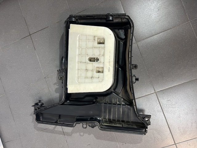 Корпус повітряного фільтра, нижня частина 4M0133837 VAG