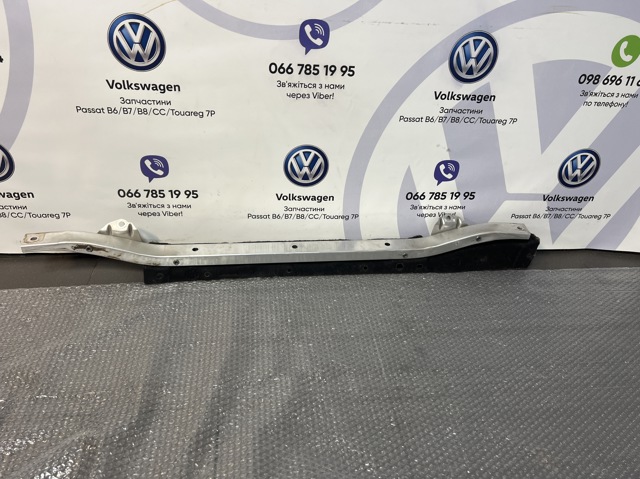 Кузовна розпірка 4M0805645B VAG
