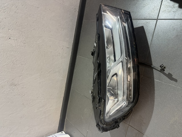 Фара правая 4M0941034A VAG