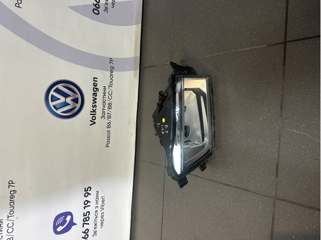 Протитуманка ліва 561941699C VAG