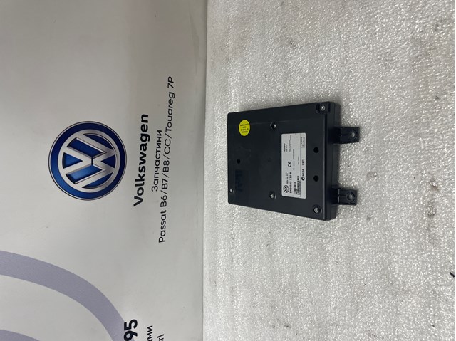 Блок керування мультимедійний 5N0035730B VAG