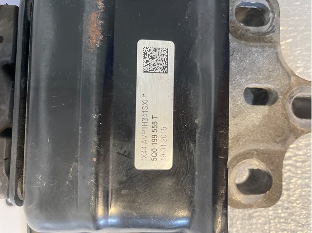 Ліва опора двигуна 5Q0199555T VAG