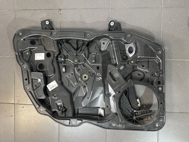Механізм стеклопідйомника водійських дверей 7P5837755D PORSCHE