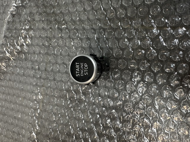 Кнопка запуску двигуна 83A905217 VAG