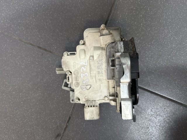 Замок задніх дверей, лівих 8K0839015 PORSCHE