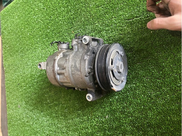 Компресор кондиціонера 5Q0820803F VAG