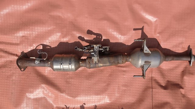 Глушник 1741037B50 TOYOTA