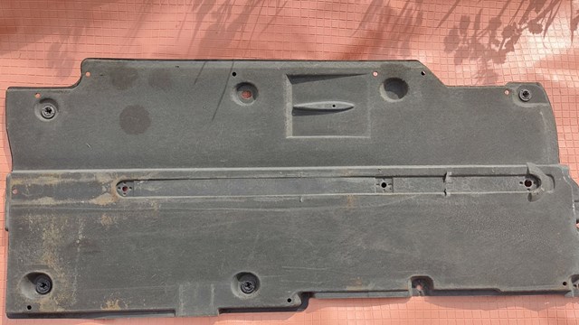 Захист днища, правий 5816547040 TOYOTA