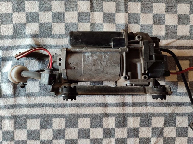 Компресор пневмоподвески 80A616005E VAG
