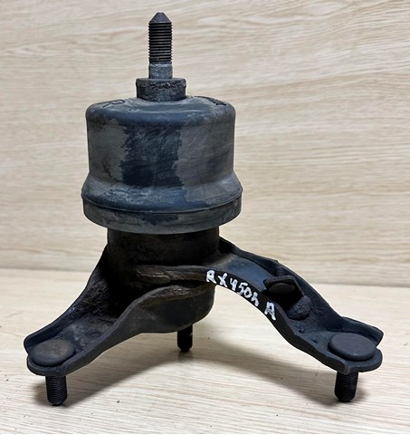 Права опора двигуна 1236231040 TOYOTA
