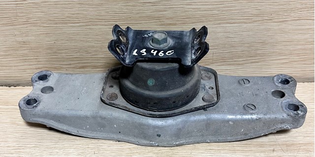 Подушка КПП 1237138050 TOYOTA