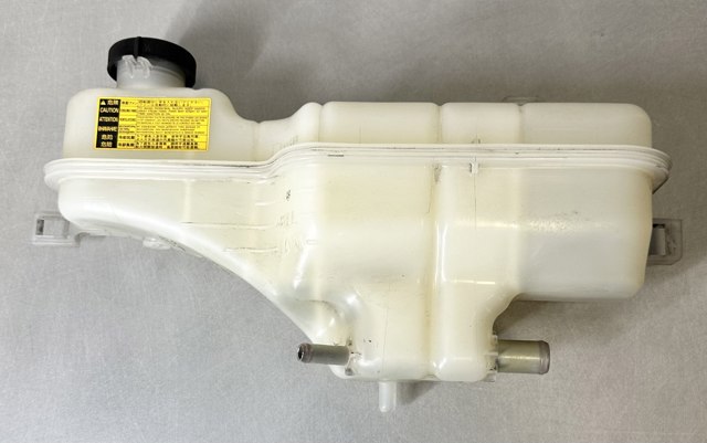 Бачок для води 1647036031 TOYOTA