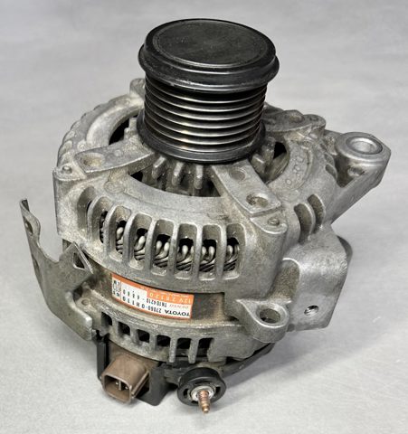 Генератор автомобільний 270600H110 TOYOTA