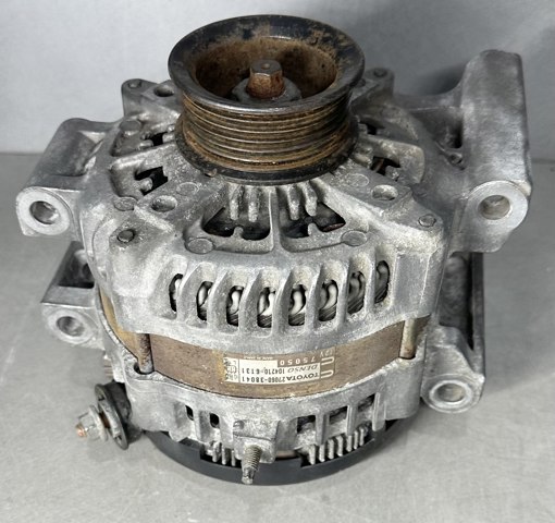 Авто генератор 2706038041 TOYOTA