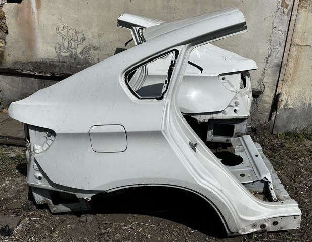 Крило заднє праве 41217182716 BMW