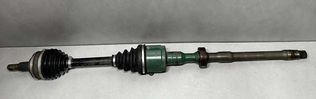 Привід передній правий 4341050012 TOYOTA
