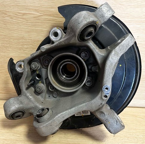 Диск опорний, заднього гальм. барабана, правий 4650330250 TOYOTA