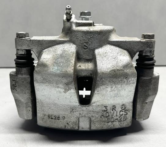 Супорт гальмівний, передній, правий 4773006321 TOYOTA
