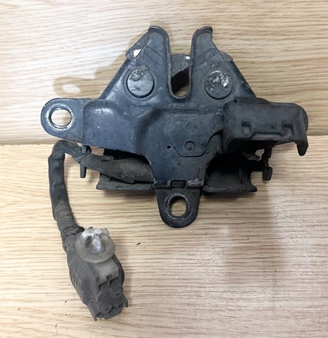 Замок кришки капота 5351060171 TOYOTA