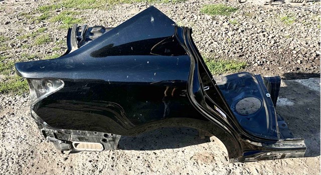 Крило заднє праве 6161130A20 TOYOTA