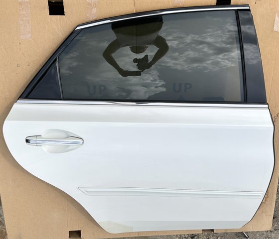 Двері задні, праві 6700307030 TOYOTA