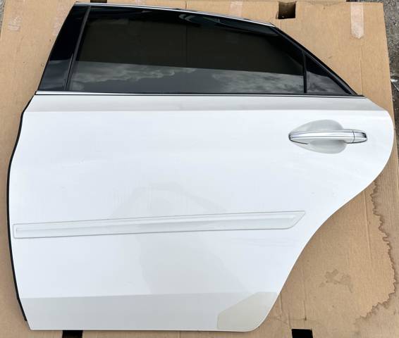 Двері задні, ліві 6700407030 TOYOTA