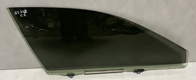 Скло пасажирських дверей 6810130830 TOYOTA