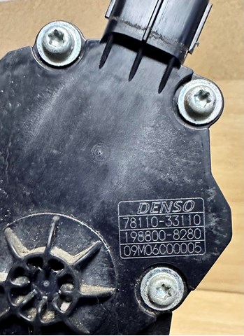 Підаль газу 7811033110 TOYOTA
