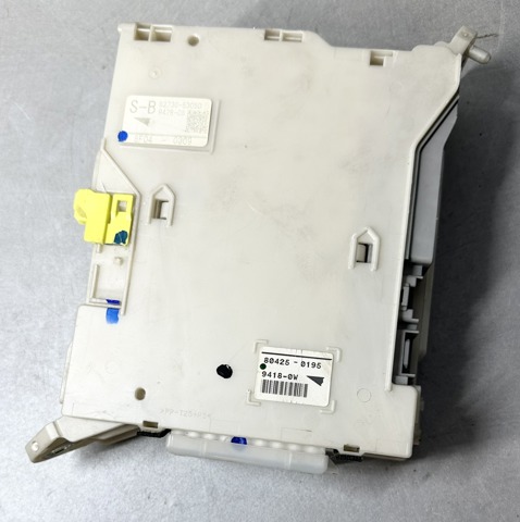 Блок комфорту 8273053050 TOYOTA