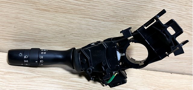 Перемикач підрульовий, лівий 8414042101 TOYOTA