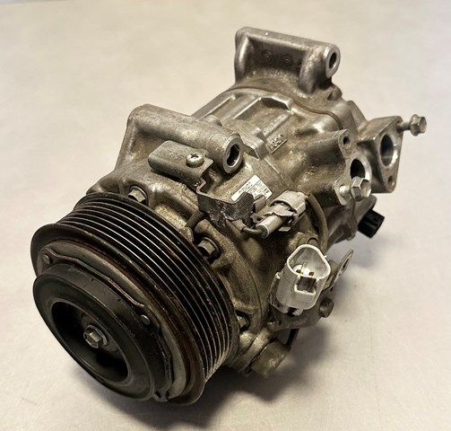 Насос кондиціонера 883203A440 TOYOTA