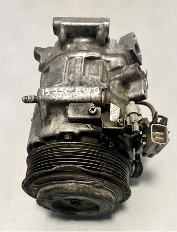 Компресор кліматичної установки 883203A450 TOYOTA