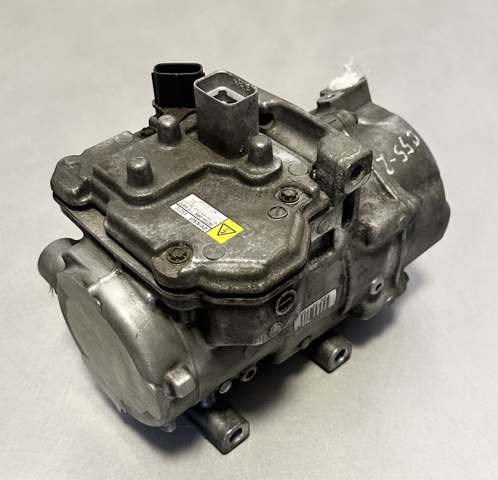 Компресор системи кондиціювання 8837033020 TOYOTA