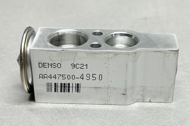 Клапан TRV, кондиціонера 8851506140 TOYOTA