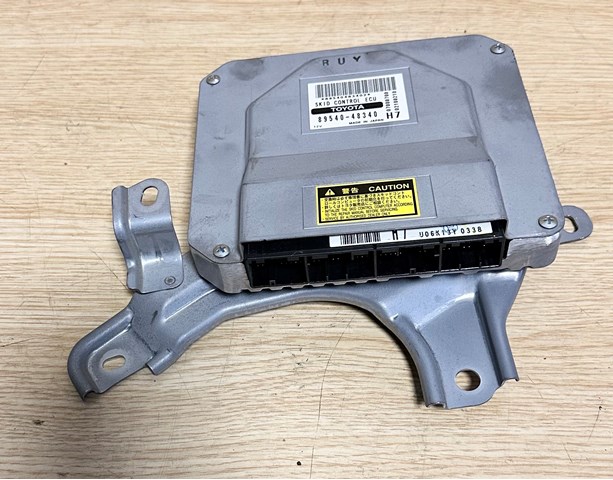Система електронного керування АБС 8954048340 TOYOTA