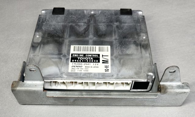 Модуль управління двигуном 8966153030 TOYOTA
