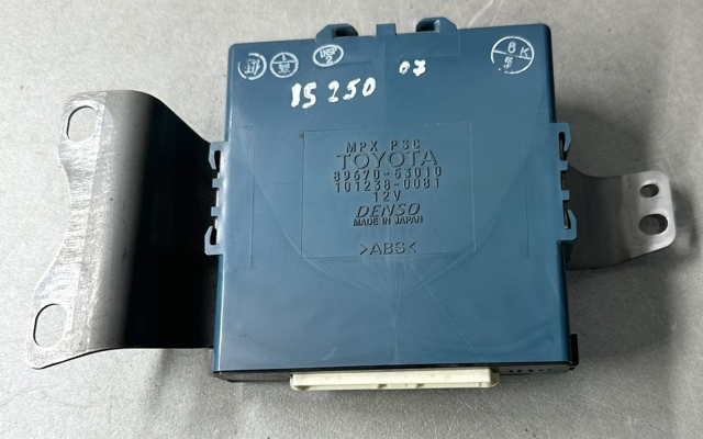 Блок комфорту 8967053010 TOYOTA