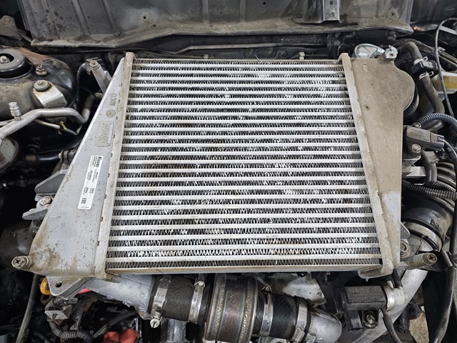 Охолоджувач наддувочного повітря 14461EQ405 NISSAN