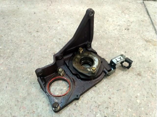 Кронштейн паливного насосу ПНВТ 16811EQ400 NISSAN